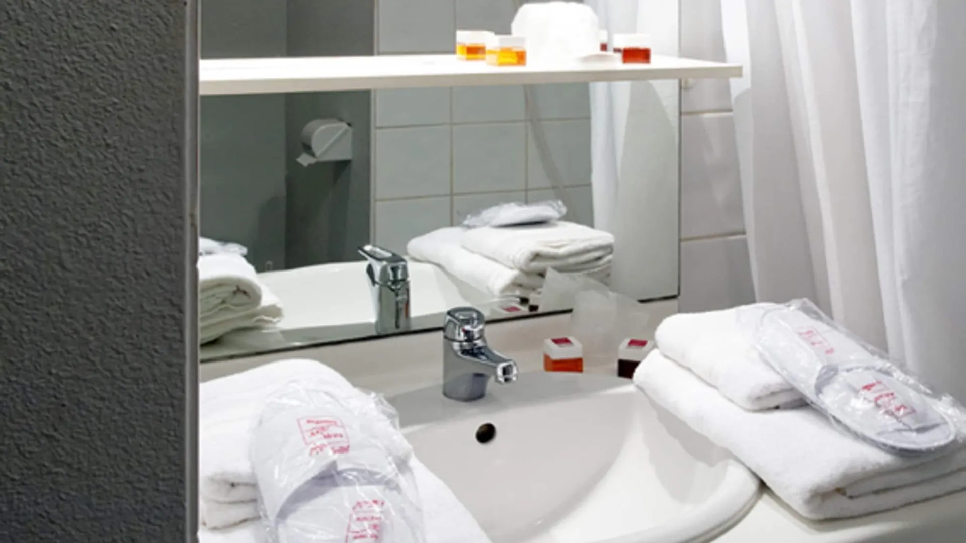 Sejours & Affaires Lyon Saint-Nicolas Aparthotel