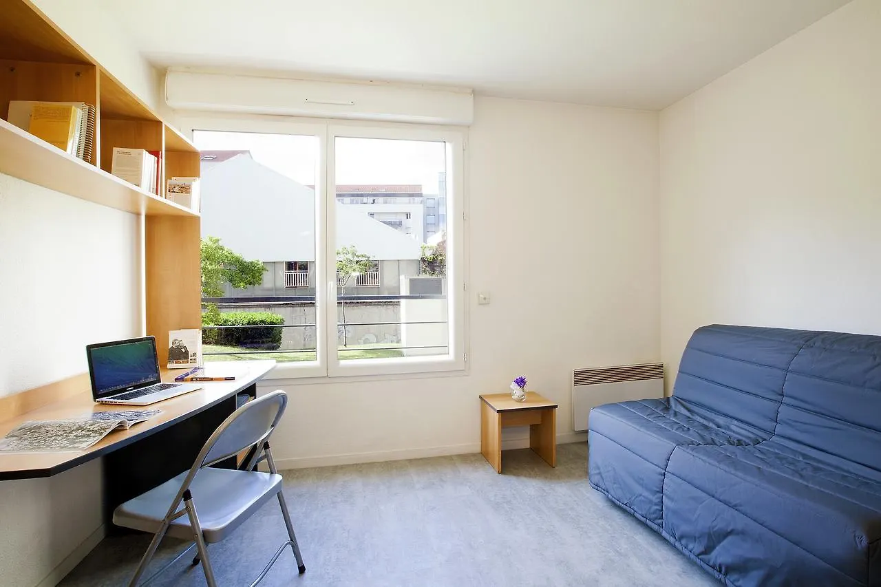 Séjours&Affaires Lyon Saint-Nicolas Apartahotel